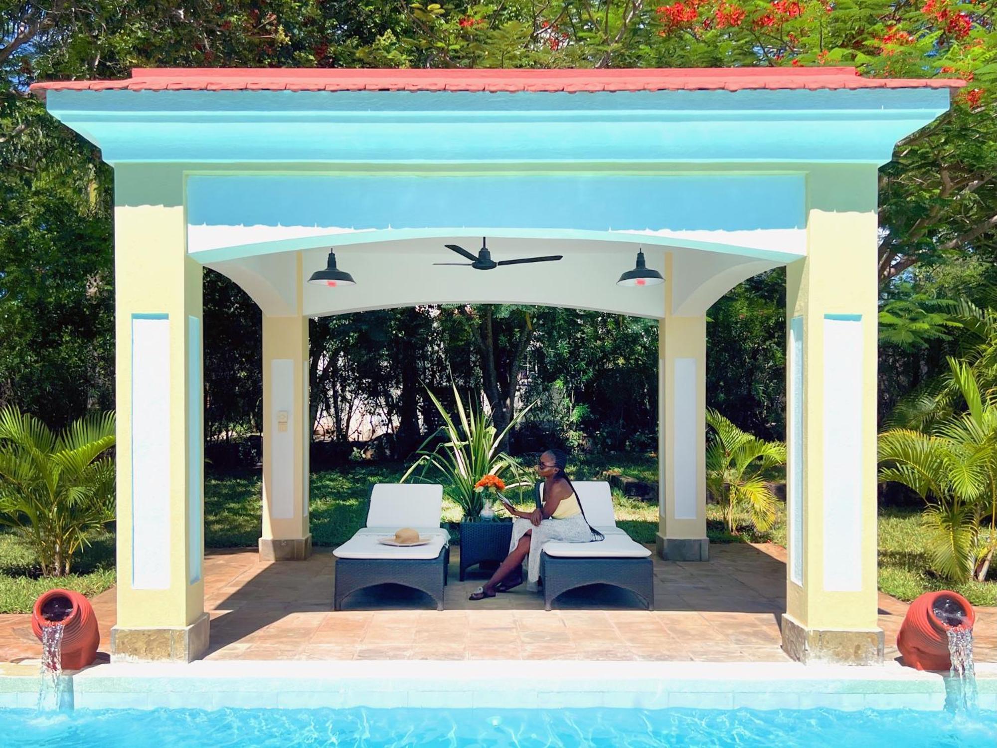 Hilda'S Homestay Diani Beach Bagian luar foto